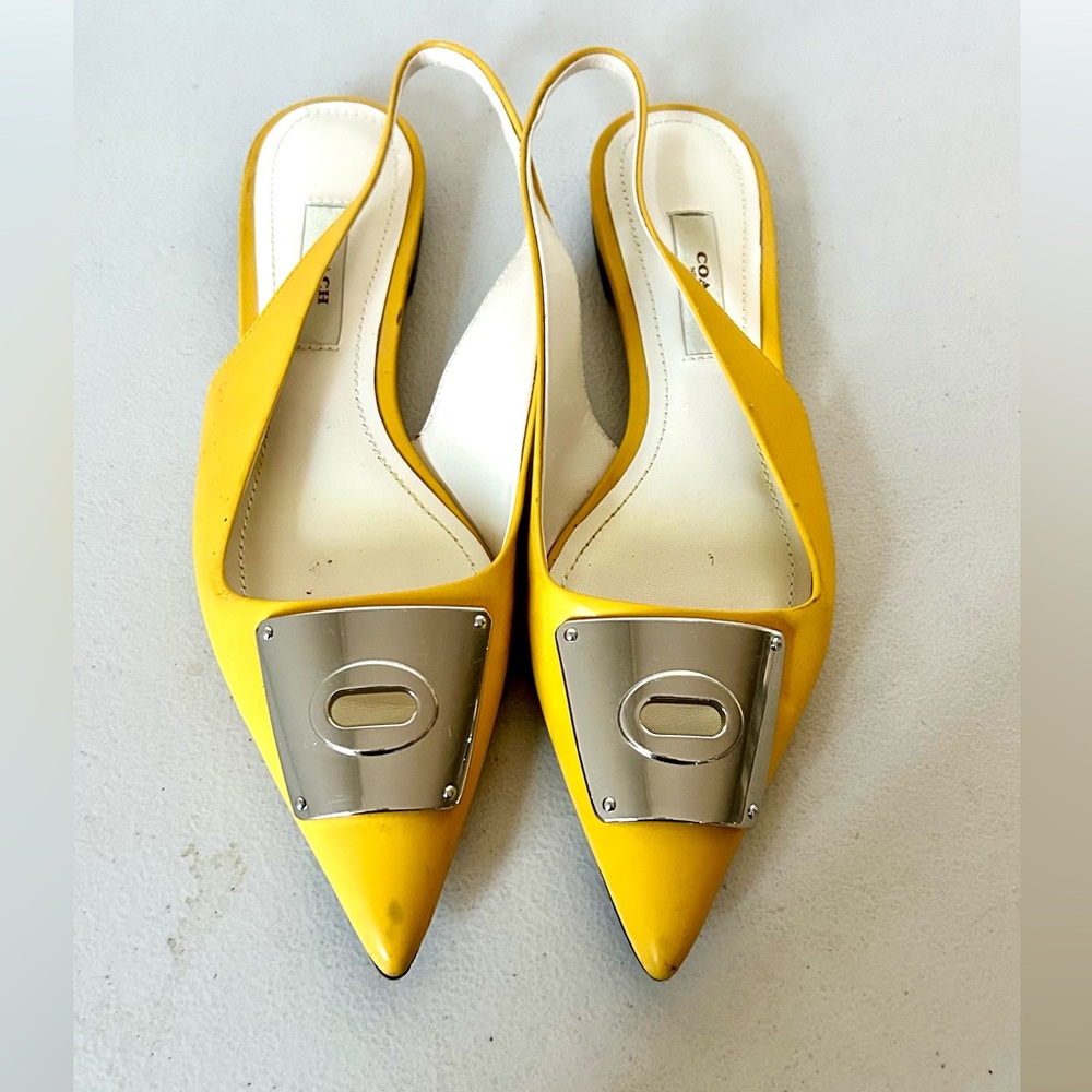 Coach Sandals in Yellow Patent Leather Sz 7